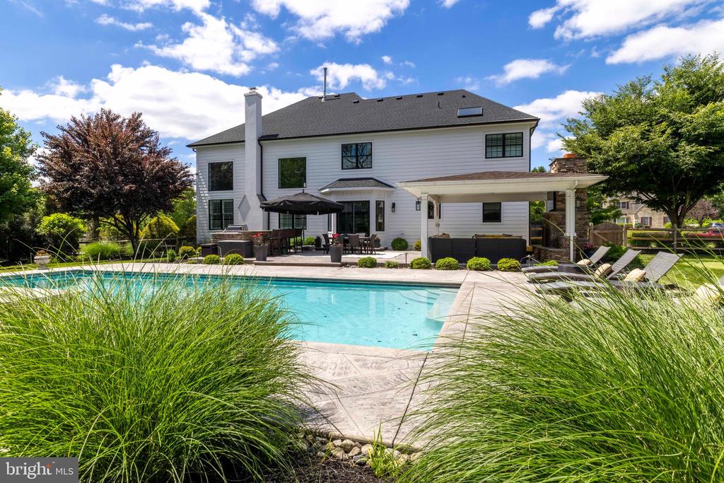 1365 LANDIS DRIVE