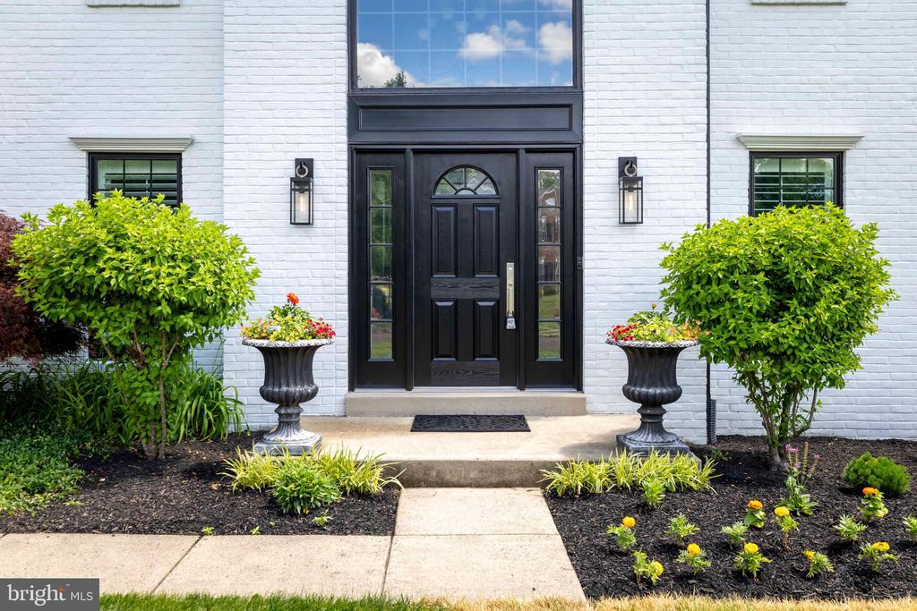 1365 LANDIS DRIVE