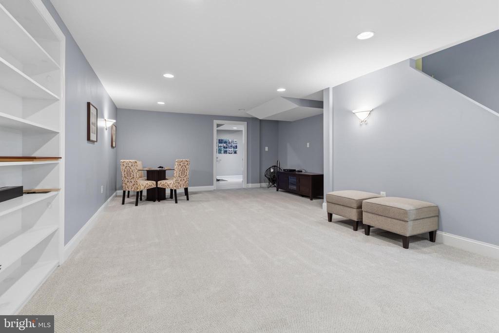 1365 LANDIS DRIVE