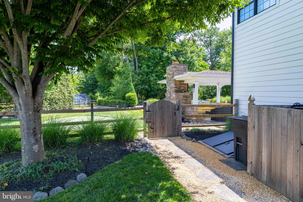 1365 LANDIS DRIVE