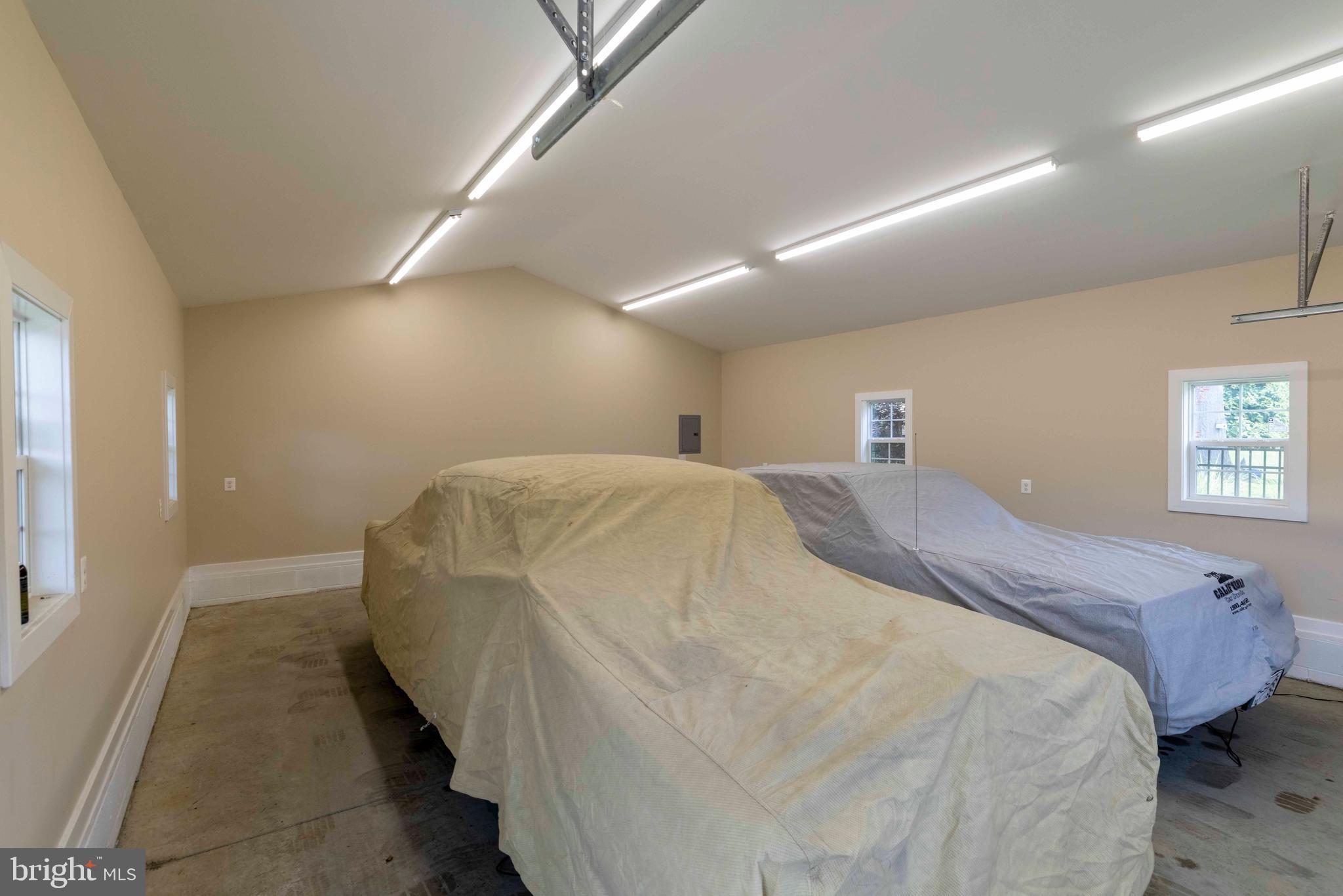 3882 WHITMAN ROAD