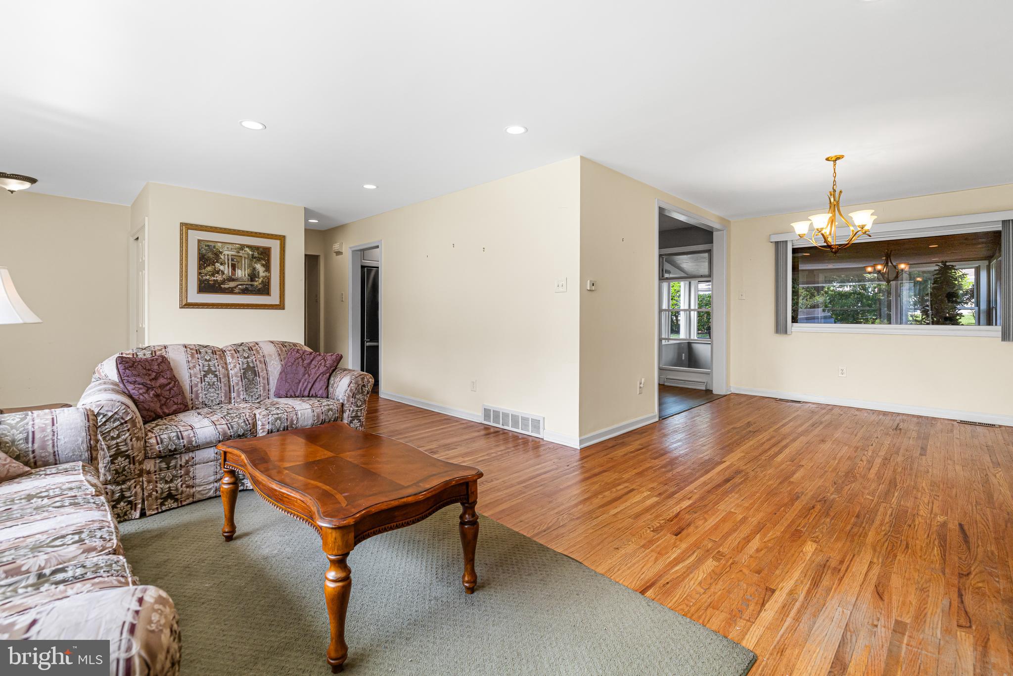 3882 WHITMAN ROAD