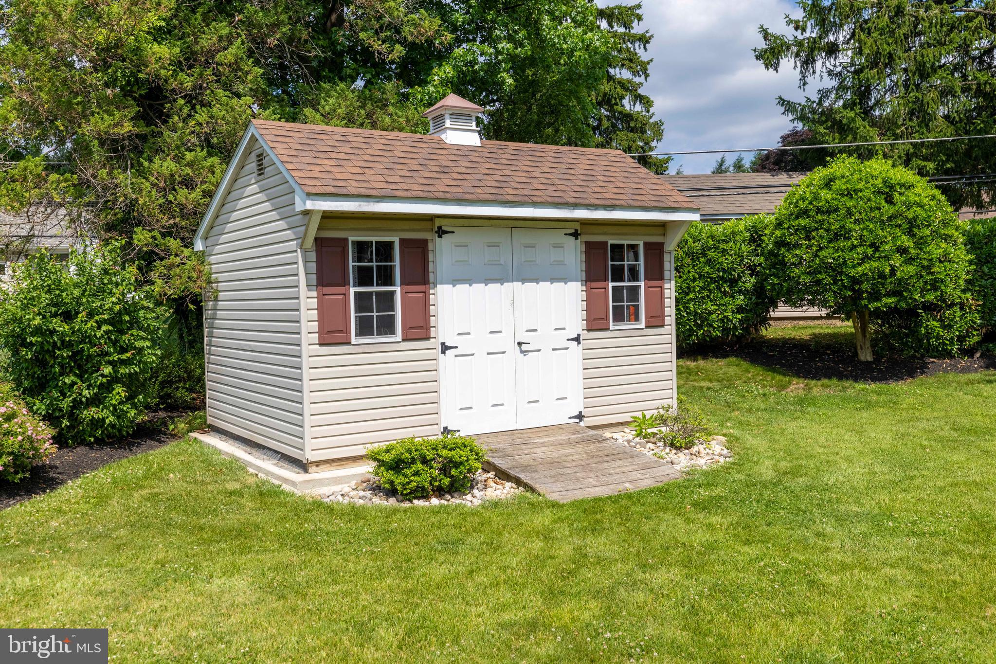 3882 WHITMAN ROAD