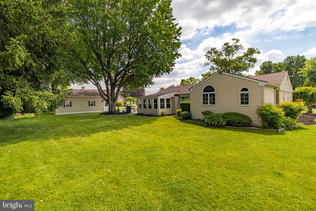 3882 WHITMAN ROAD
