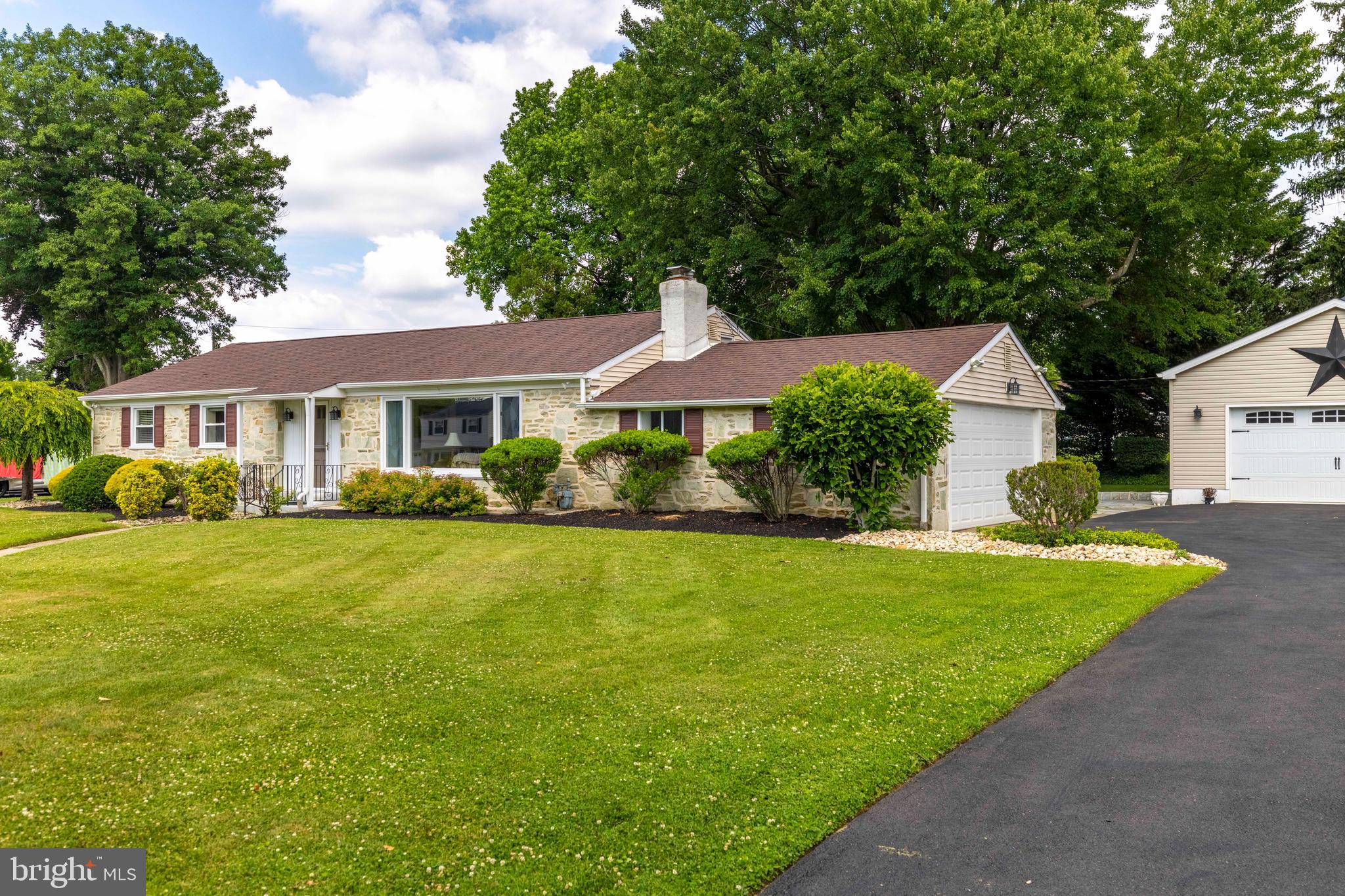 3882 WHITMAN ROAD