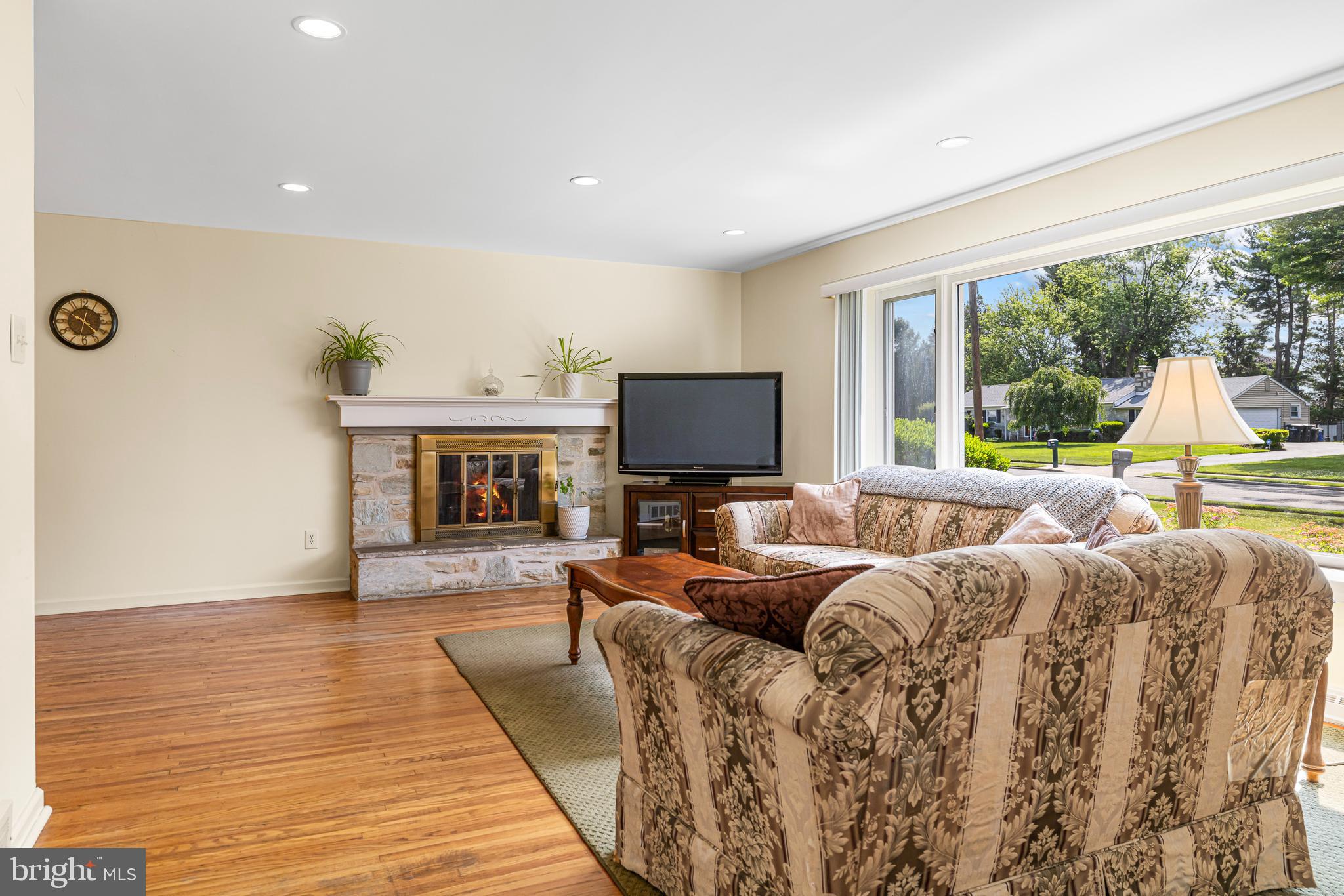 3882 WHITMAN ROAD
