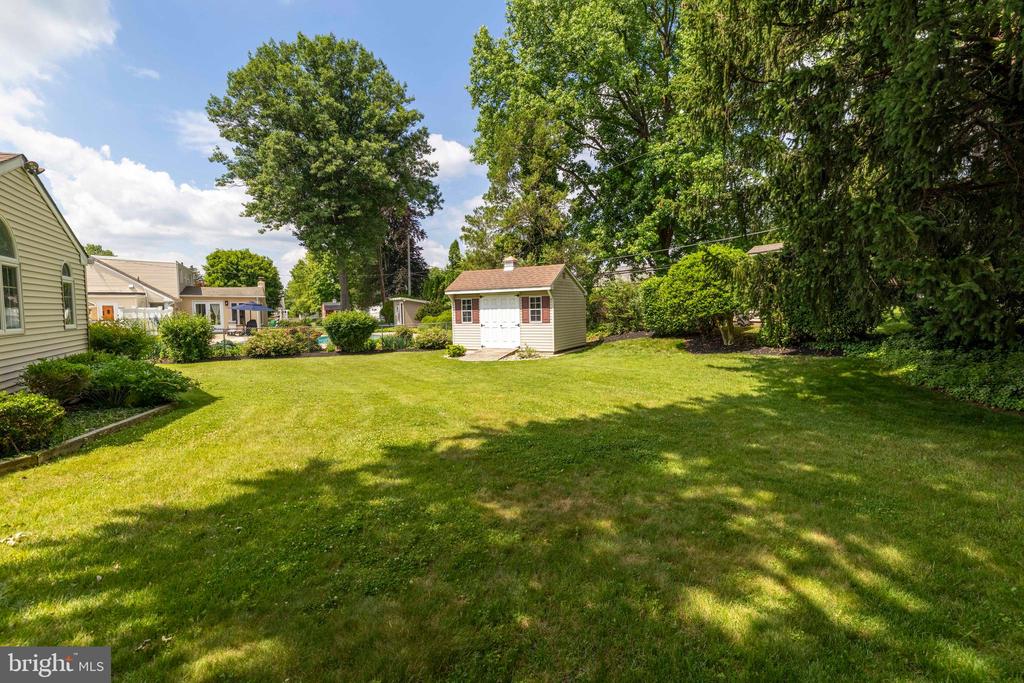 3882 WHITMAN ROAD