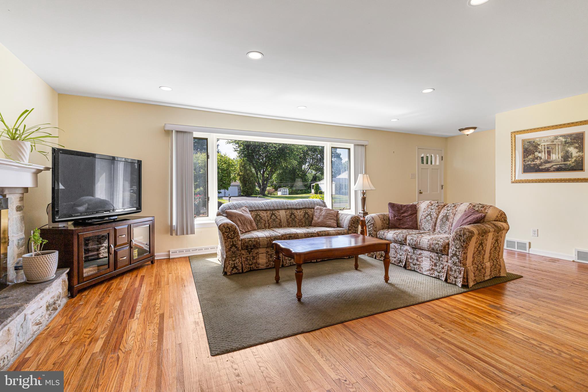 3882 WHITMAN ROAD