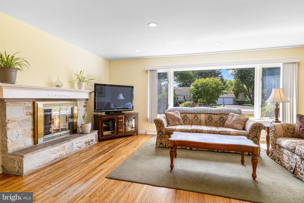 3882 WHITMAN ROAD