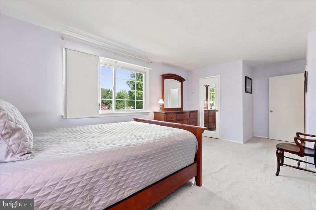 2229 OAKWYN ROAD