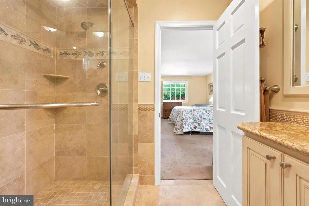 2229 OAKWYN ROAD
