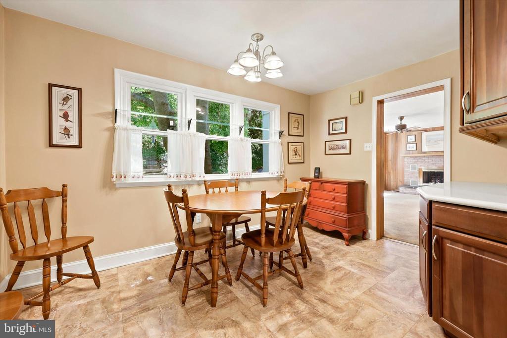 2229 OAKWYN ROAD