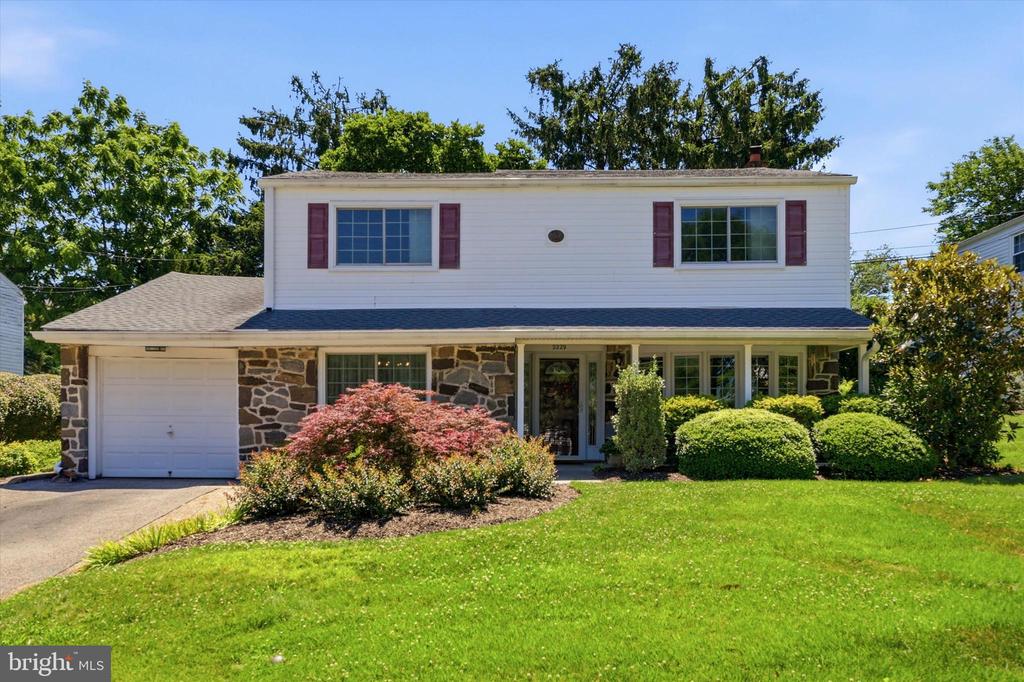 2229 OAKWYN ROAD