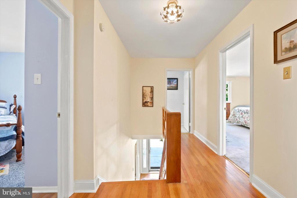 2229 OAKWYN ROAD