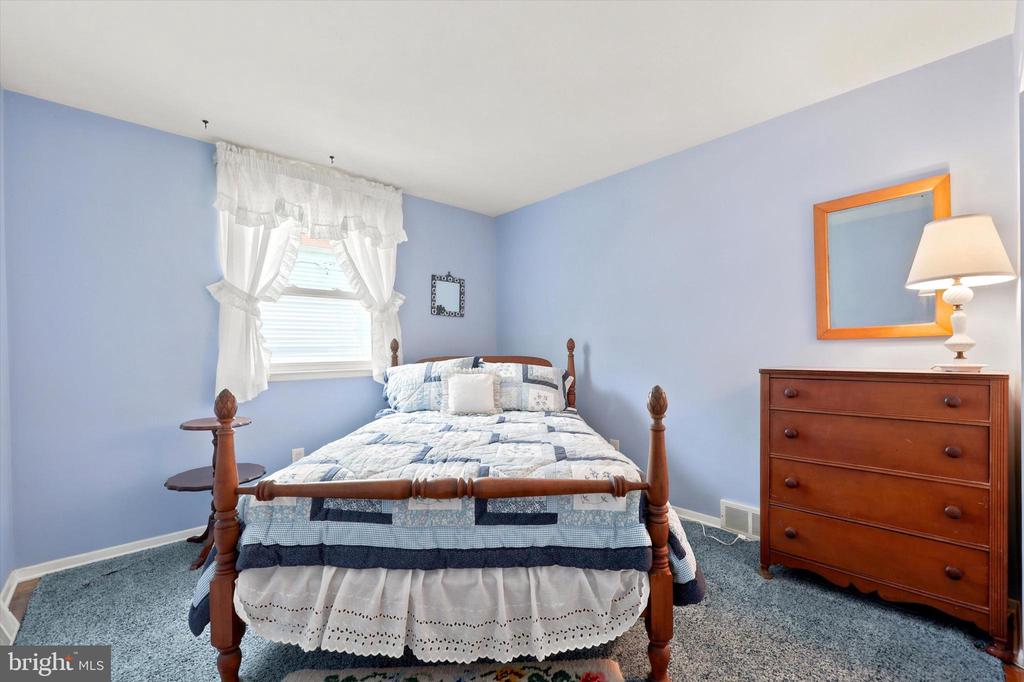 2229 OAKWYN ROAD