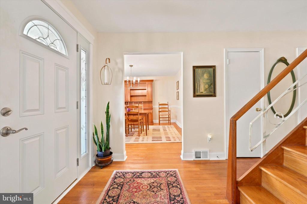 2229 OAKWYN ROAD