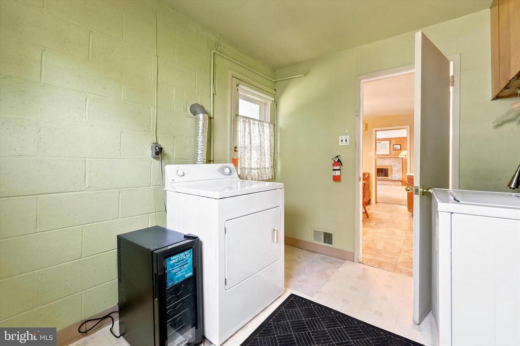 2229 OAKWYN ROAD