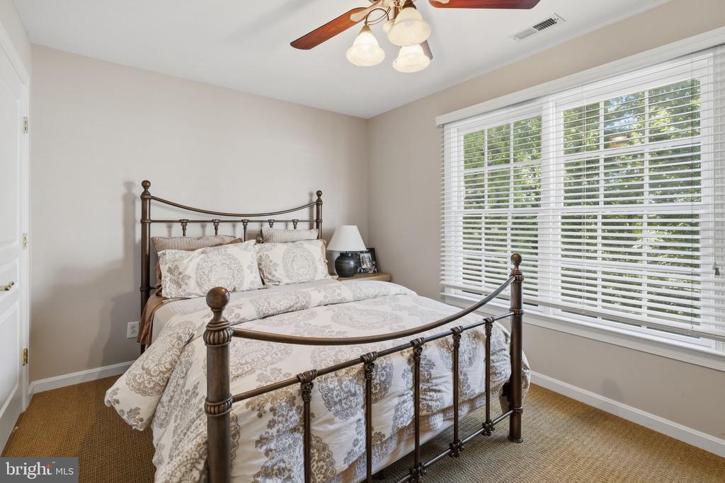 325 SLEEPY HOLLOW COURT