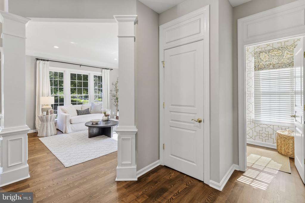 325 SLEEPY HOLLOW COURT