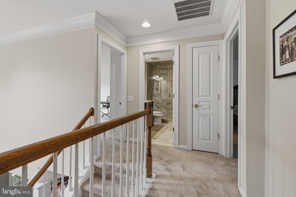 335 SUN VALLEY DRIVE