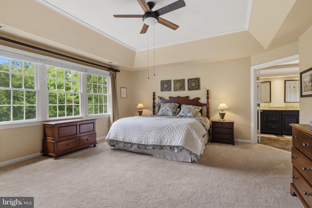 335 SUN VALLEY DRIVE