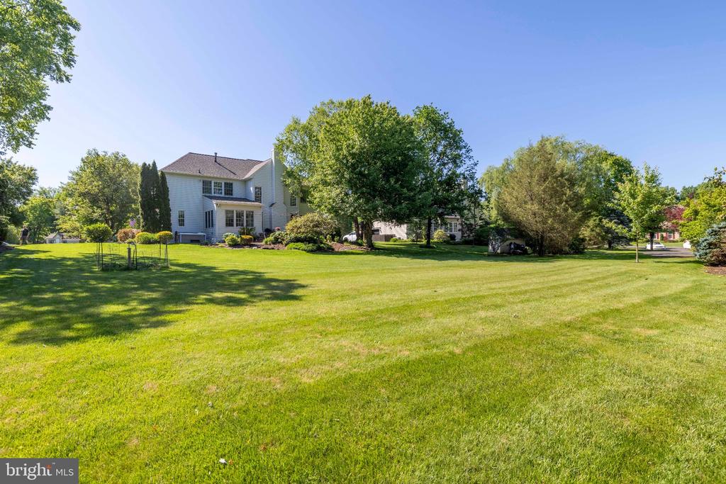 335 SUN VALLEY DRIVE