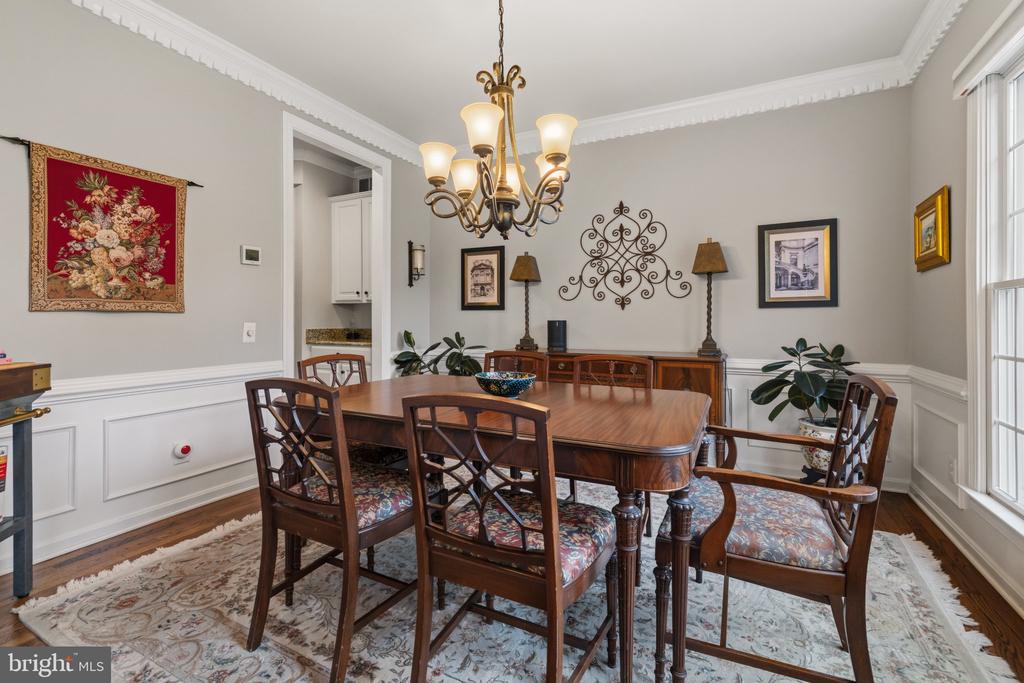 335 SUN VALLEY DRIVE