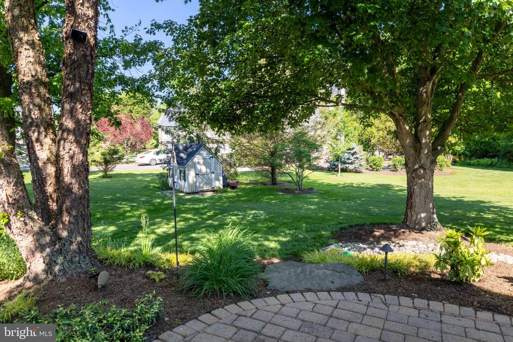 335 SUN VALLEY DRIVE