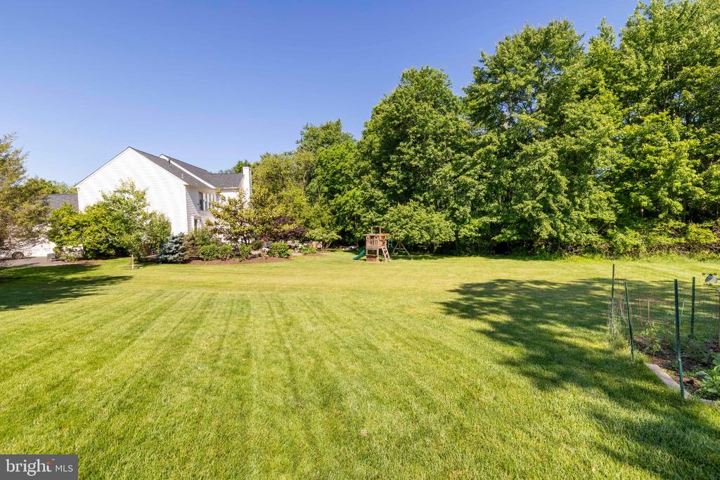 335 SUN VALLEY DRIVE