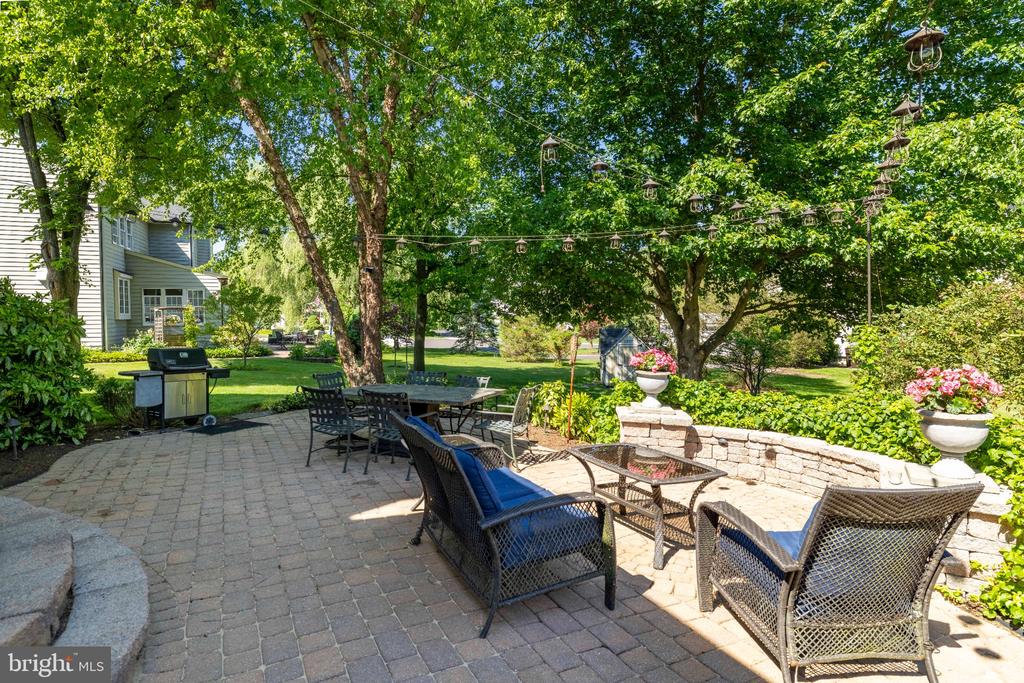 335 SUN VALLEY DRIVE