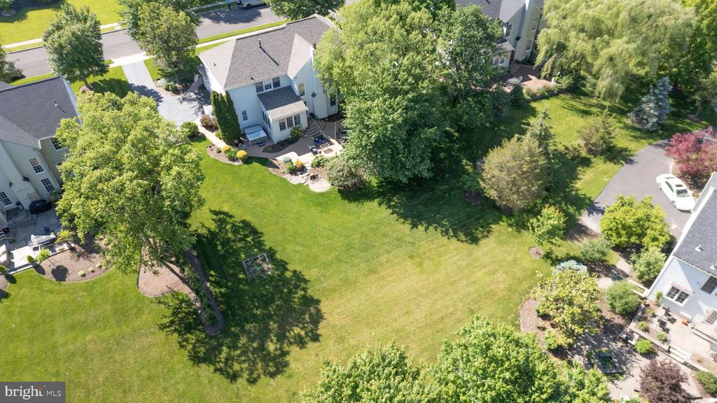 335 SUN VALLEY DRIVE