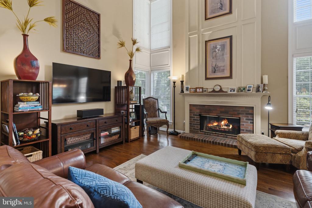 335 SUN VALLEY DRIVE