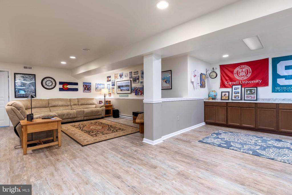 335 SUN VALLEY DRIVE