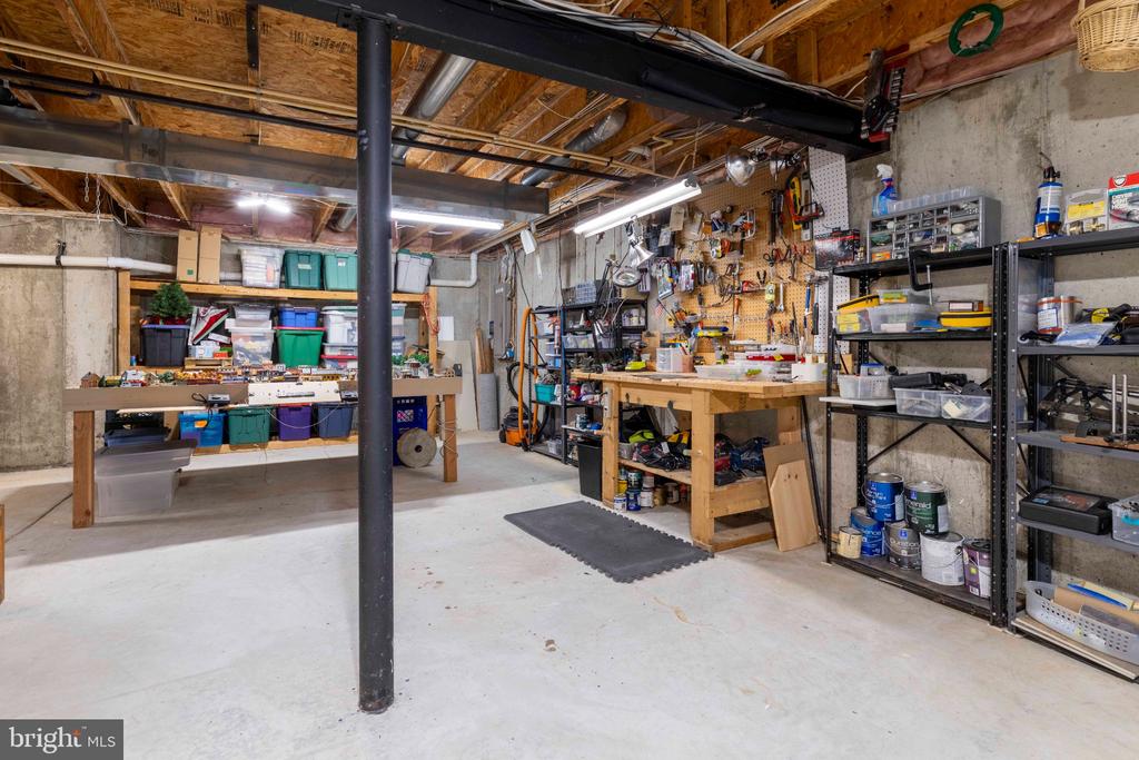335 SUN VALLEY DRIVE