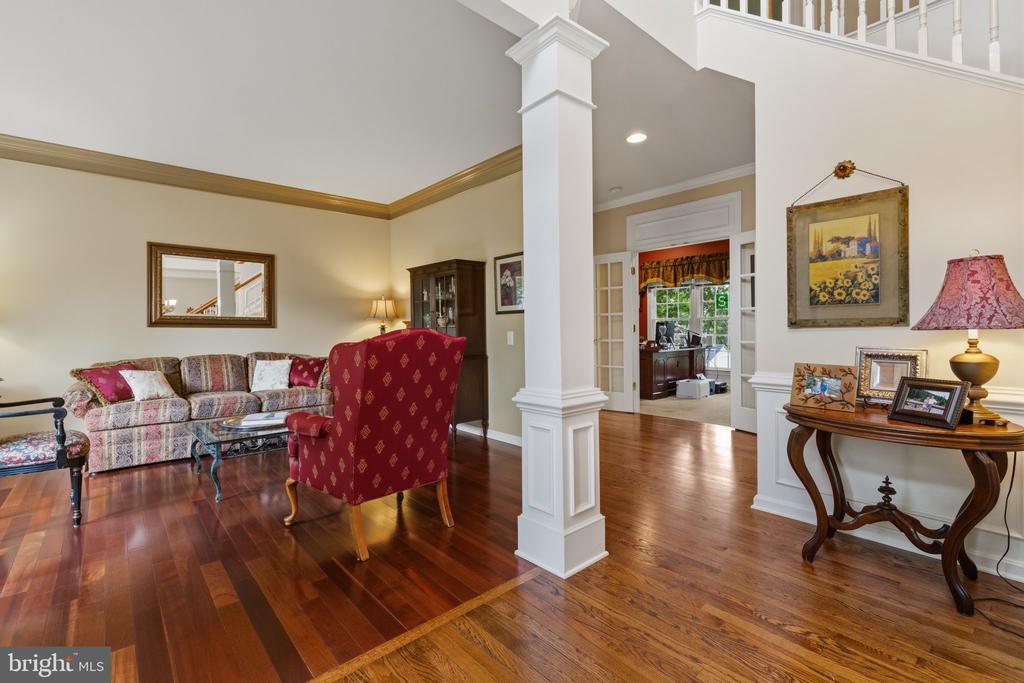 335 SUN VALLEY DRIVE