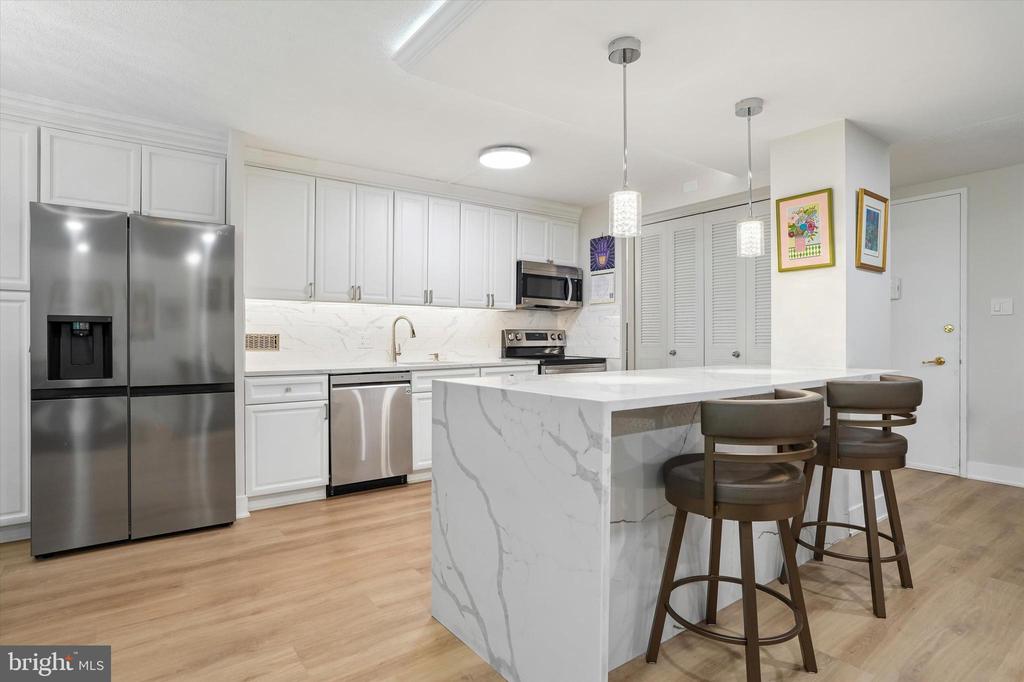 1001 CITY AVENUE Unit: E-524