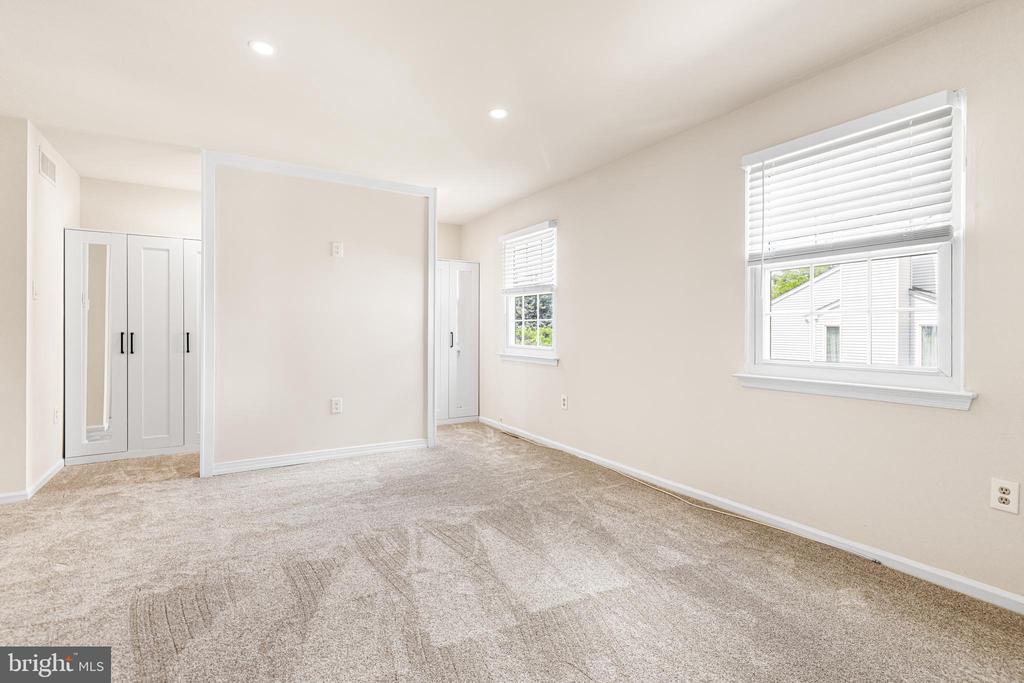 211 ORCHARD DRIVE