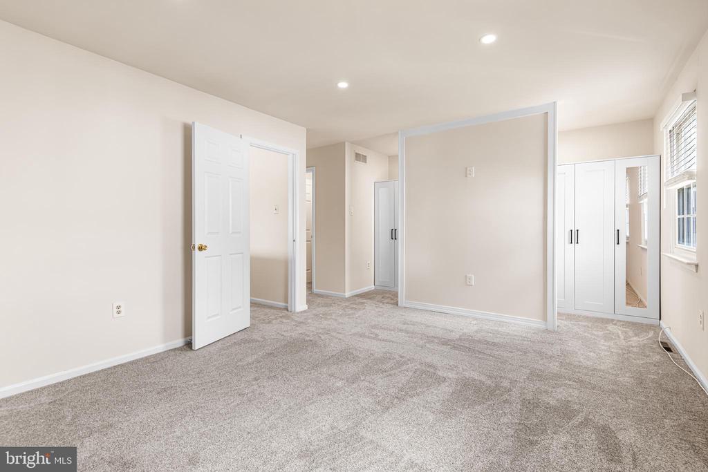 211 ORCHARD DRIVE