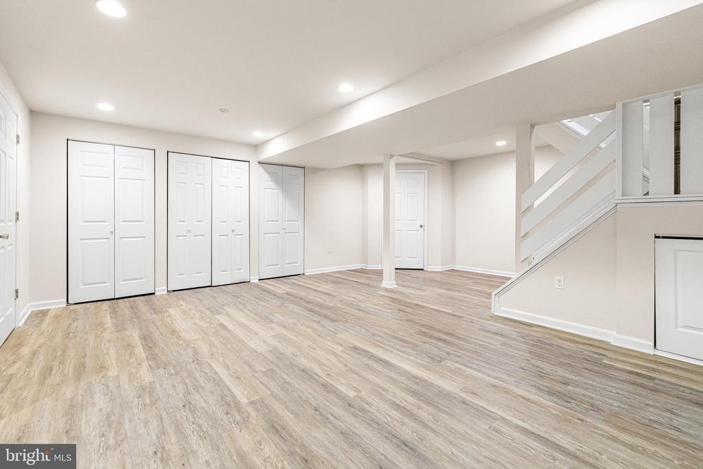 211 ORCHARD DRIVE