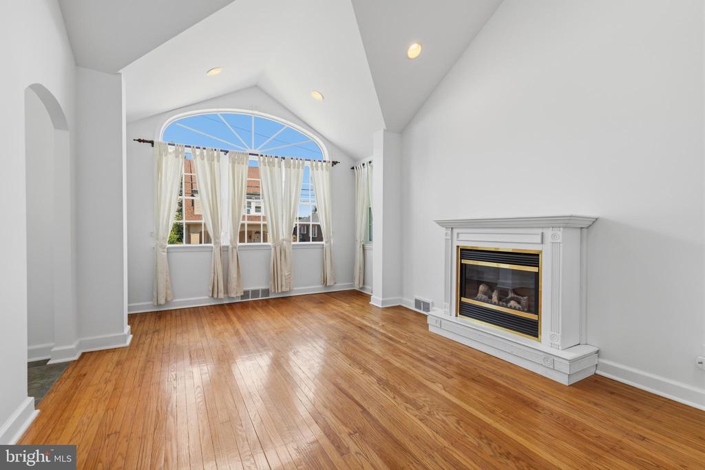 681 JACKSON AVENUE