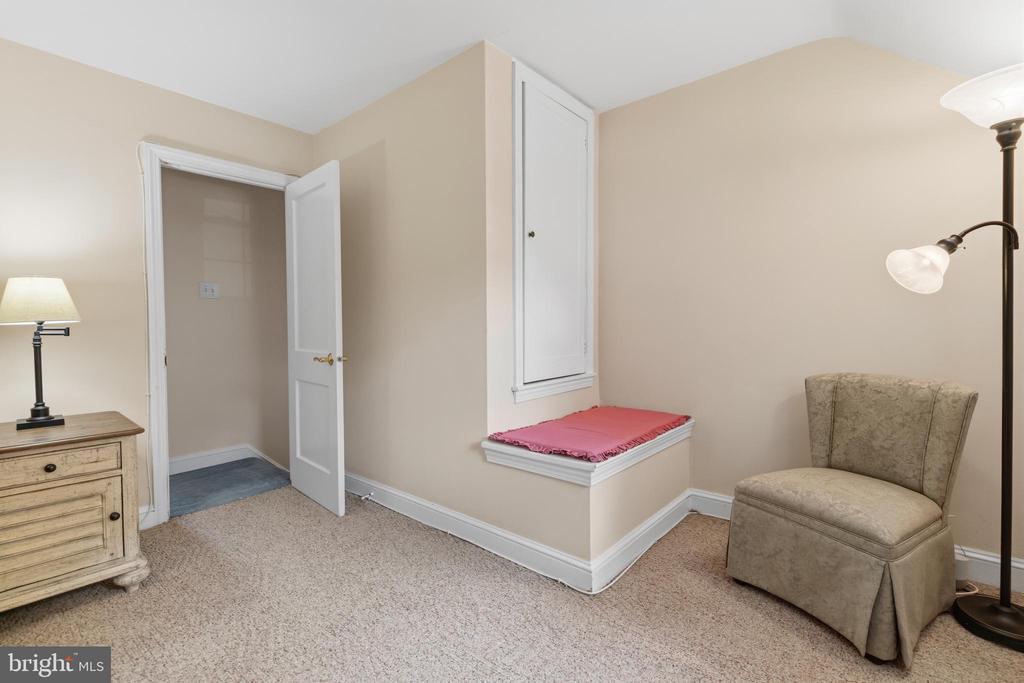 21 CHELFIELD ROAD