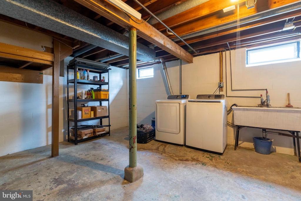 846 CENTRAL AVENUE