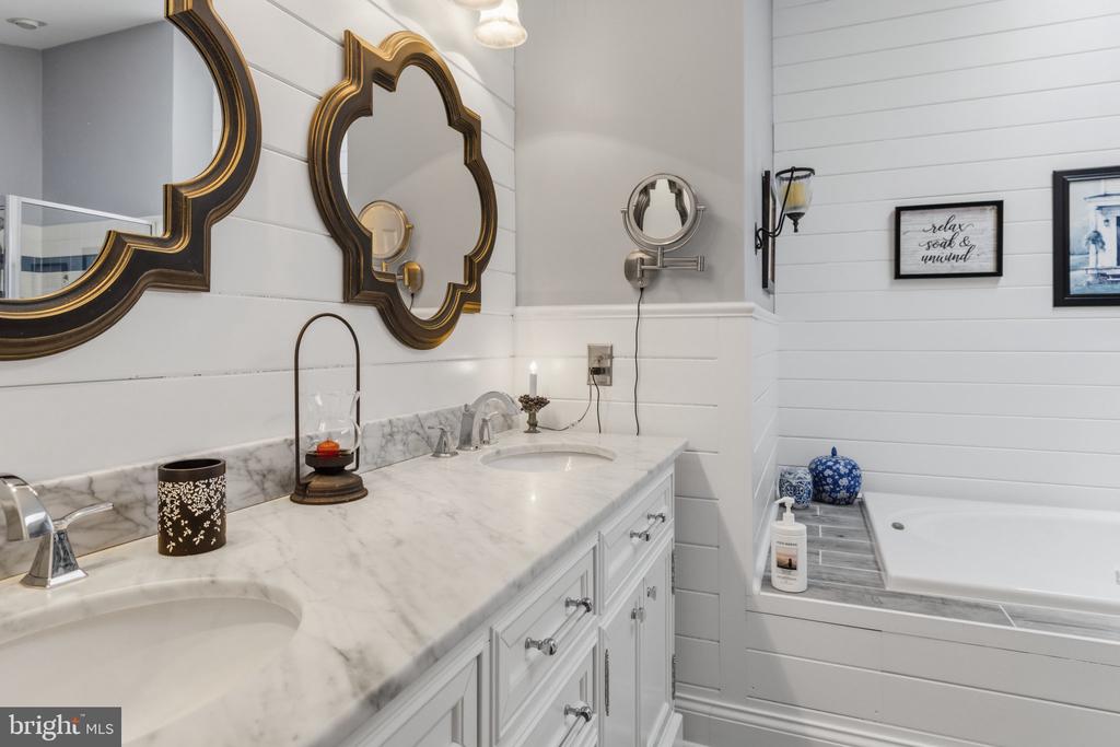 178 PINECREST LANE