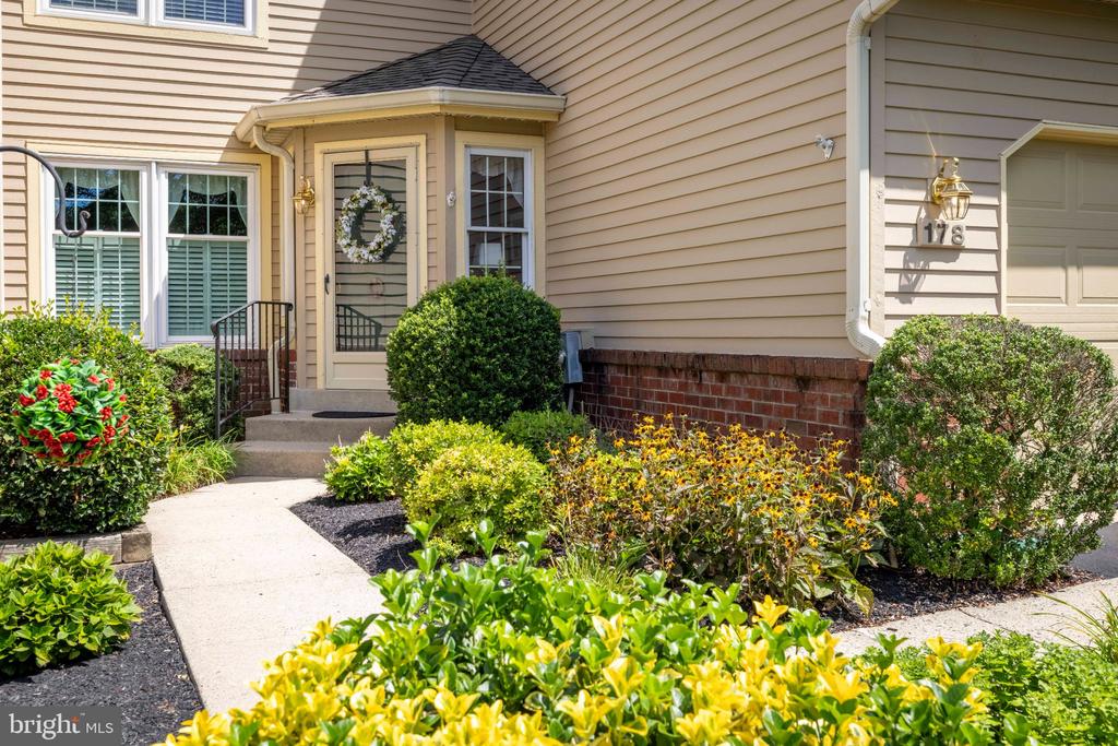 178 PINECREST LANE