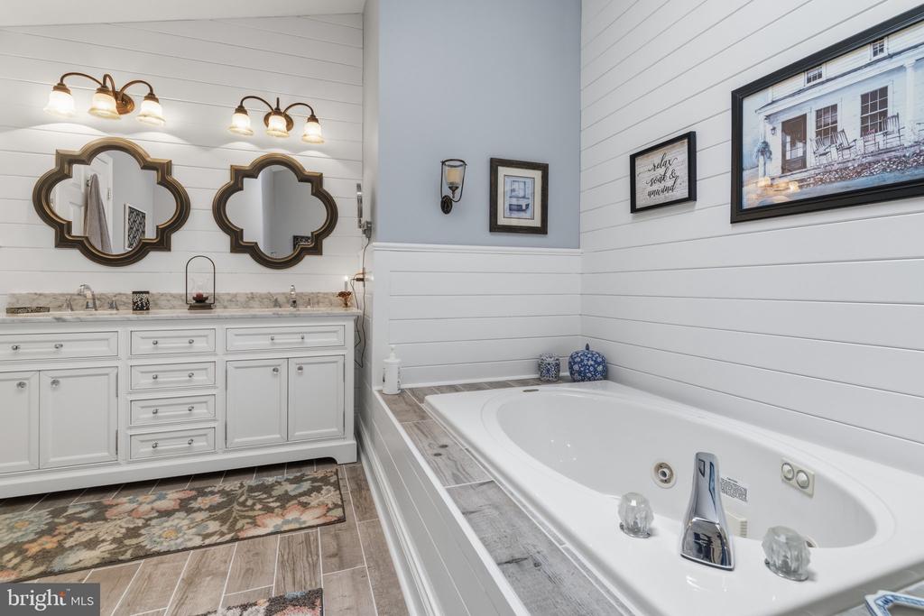 178 PINECREST LANE