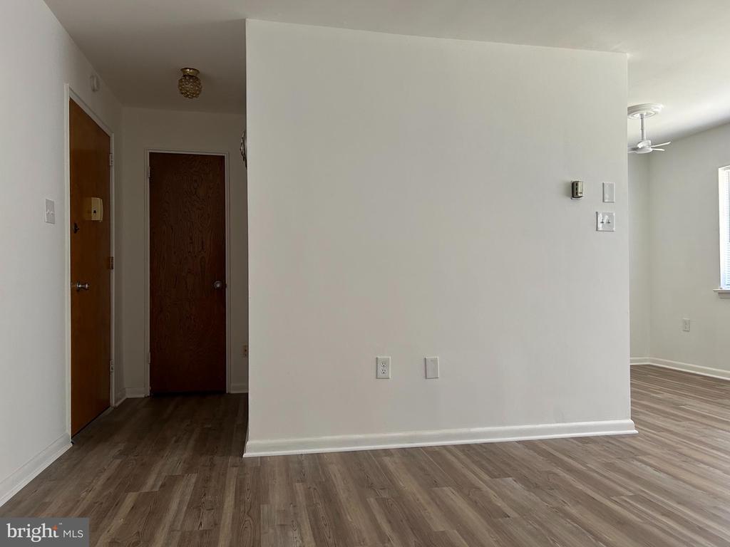 650 BROOKE ROAD Unit: B13