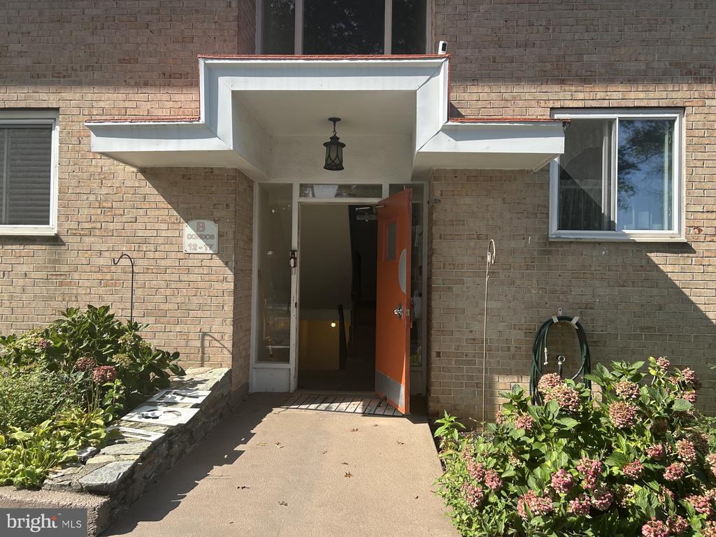 650 BROOKE ROAD Unit: B13