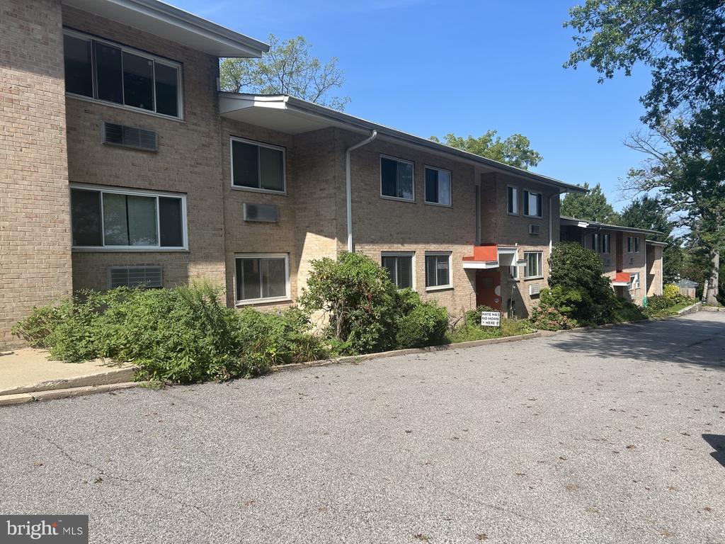 650 BROOKE ROAD Unit: B13