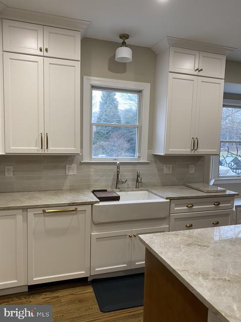 658 CARPENTERS WAY