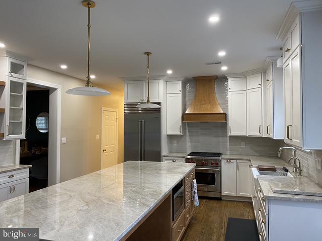 658 CARPENTERS WAY
